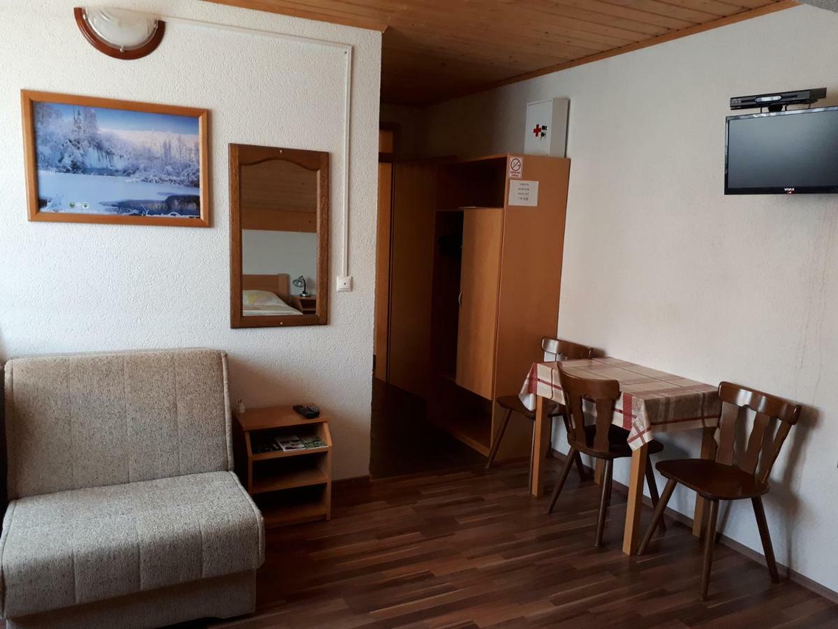 House Jole Apartman Drežnik Grad Kültér fotó