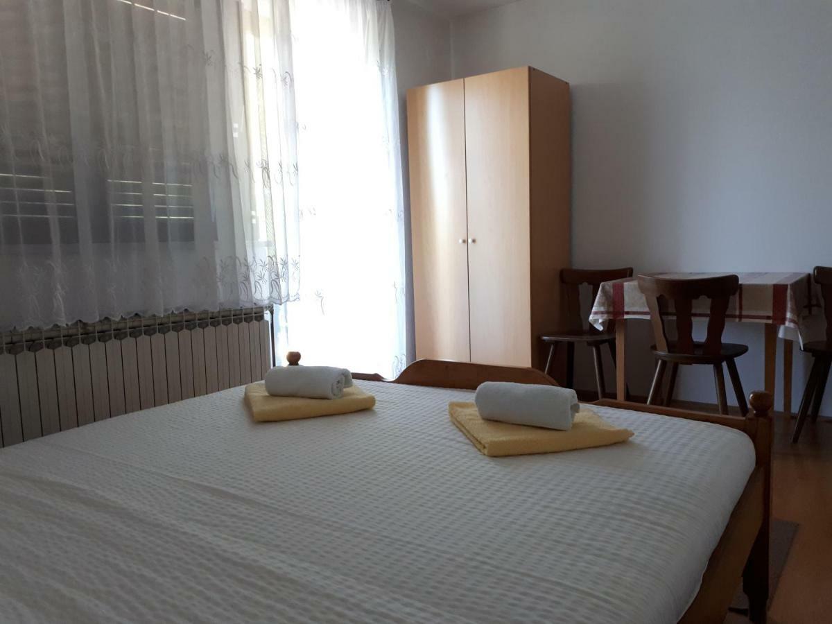 House Jole Apartman Drežnik Grad Kültér fotó